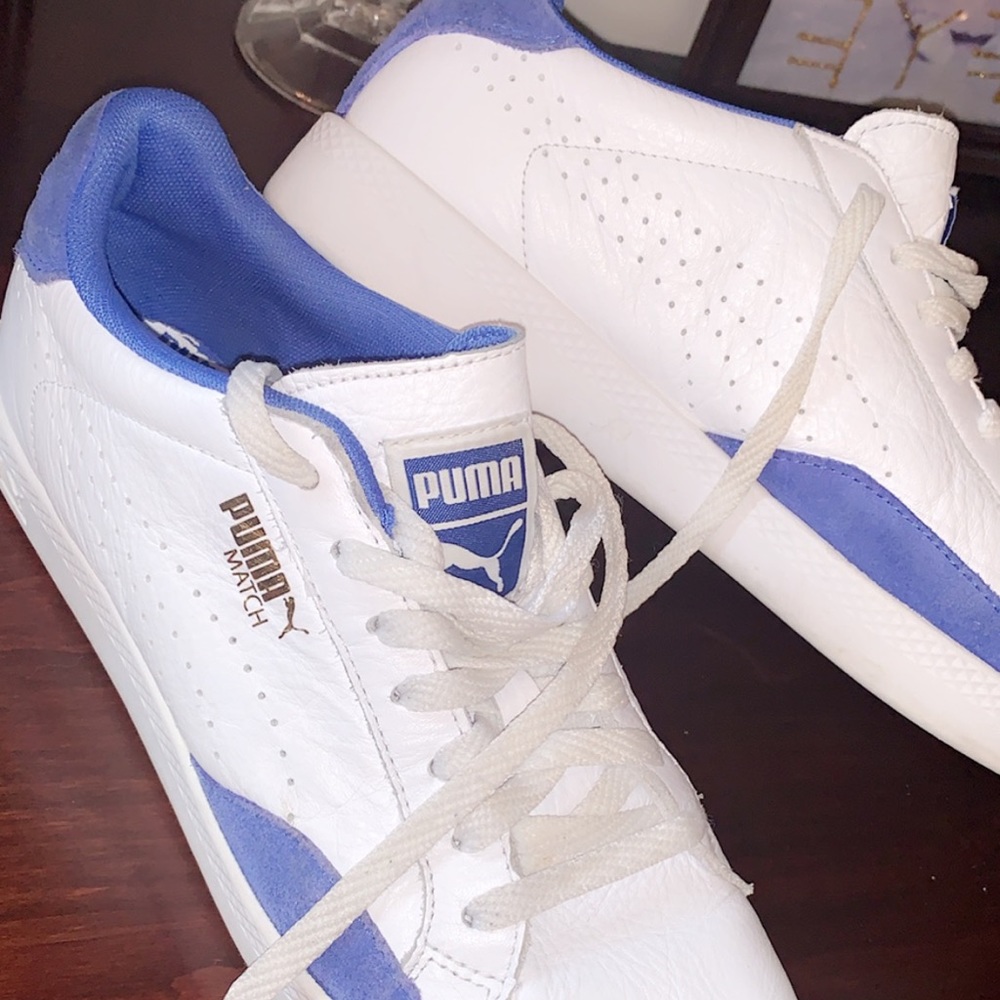 Royal blue and white puma sneakers💙💙💙💙